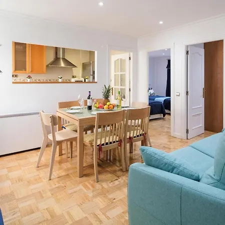 Cozy Apartment In Oviedo With Kitchenette Exterior photo