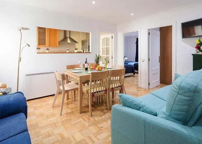 Cozy Apartment In Oviedo With Kitchenette