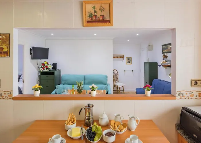 Cozy Apartment In Oviedo With Kitchenette